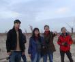 在新疆神木园指导学生学会观察